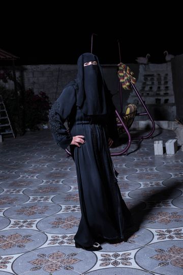 Portrait of a child bride in Al Mafraq, Jordan. Married off at the age of 13. Photo by Martin Thaulow.