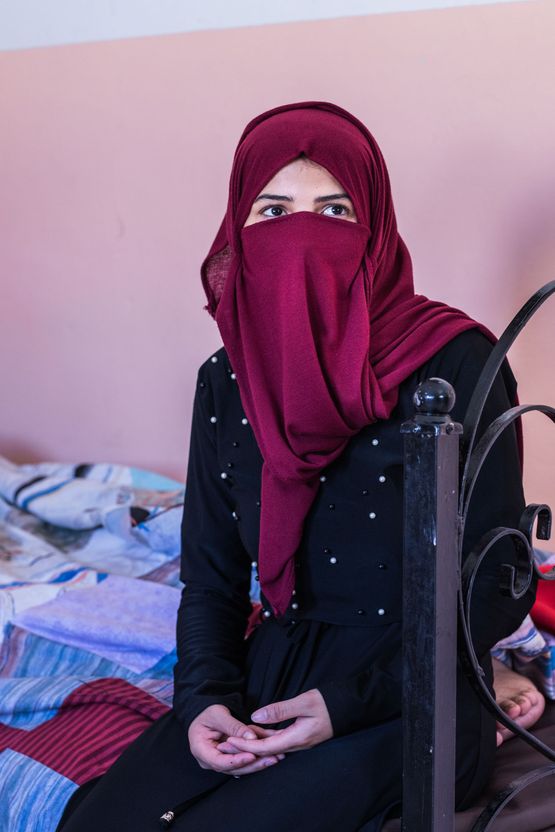 Portrait of a child bride in Amman, Jordan. Married off at the age of 13. Photo by Martin Thaulow.